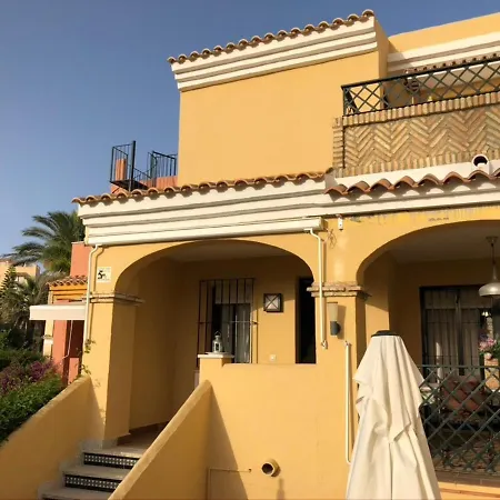 Adosado Primera Linea De Playa En Jardines De Zahara Сasa de vacaciones